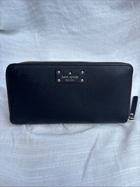 Kate Spade Navy Wallet